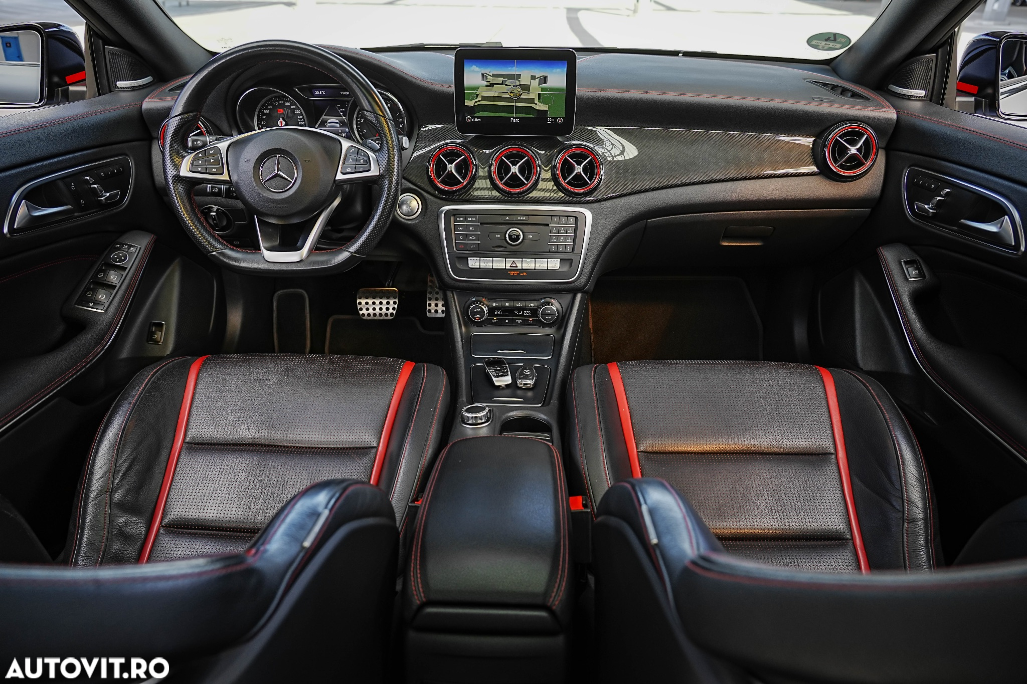 Mercedes-Benz CLA - 13
