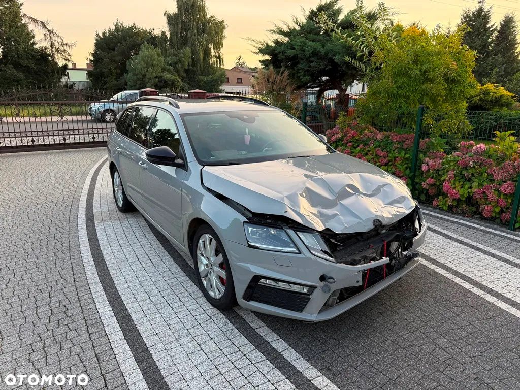Skoda Octavia Combi 2.0 TSI DSG RS First Edition - 4