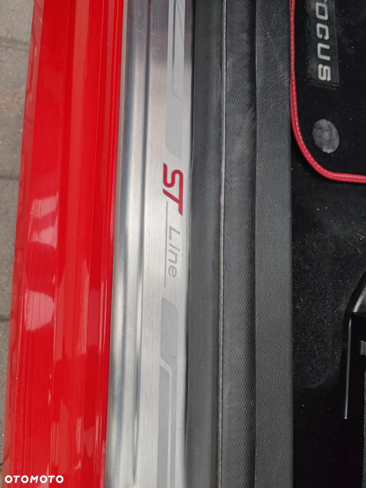 Ford Focus 1.5 EcoBoost ST-Line - 8