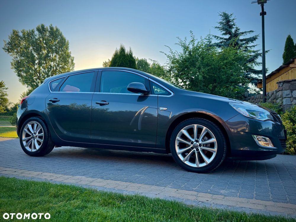 Opel Astra 1.4 T Cosmo - 10