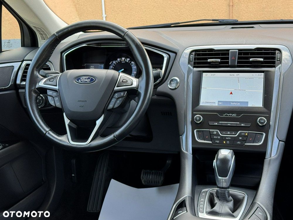 Ford Mondeo 2.0 Hybrid Titanium - 23