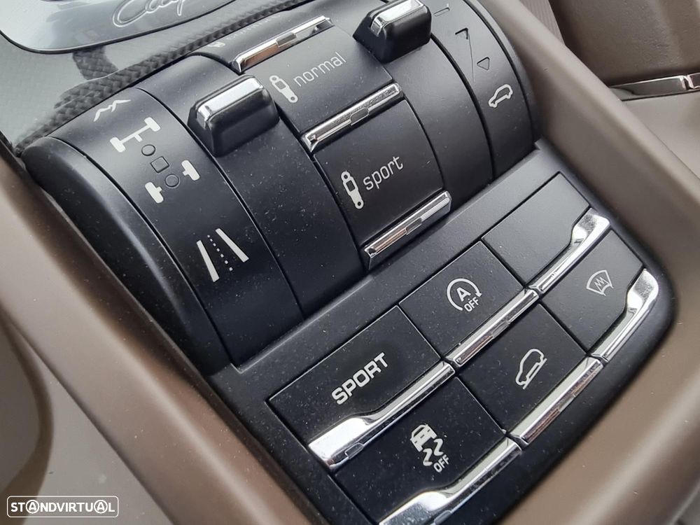 Porsche Cayenne Turbo - 39