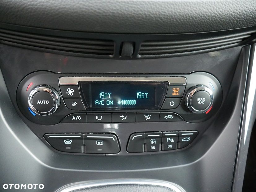 Ford Kuga - 16