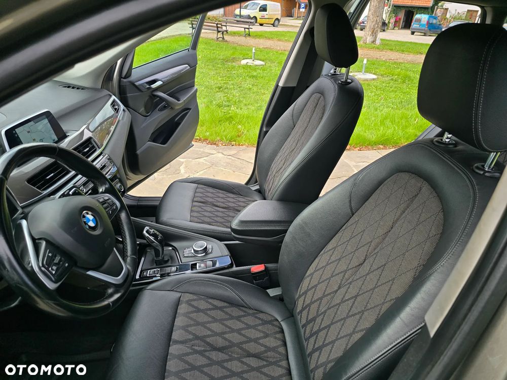 BMW X1 xDrive20d xLine sport - 29