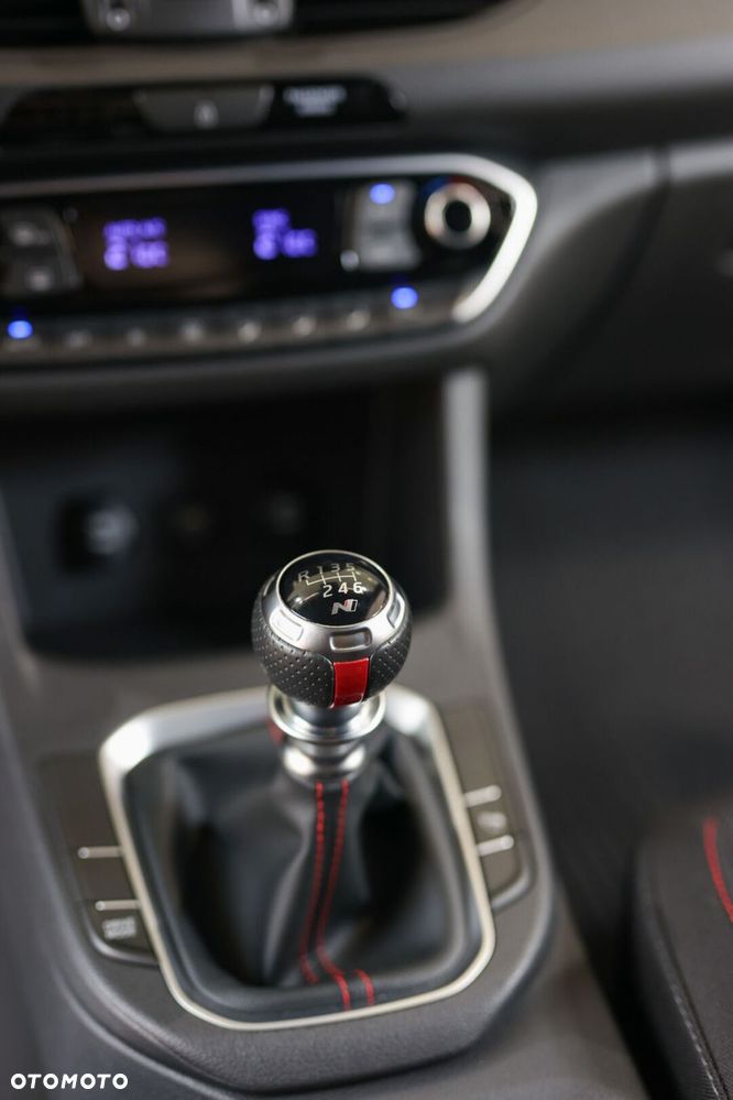 Hyundai i30 1.5 T-GDI 48V Premium - 13