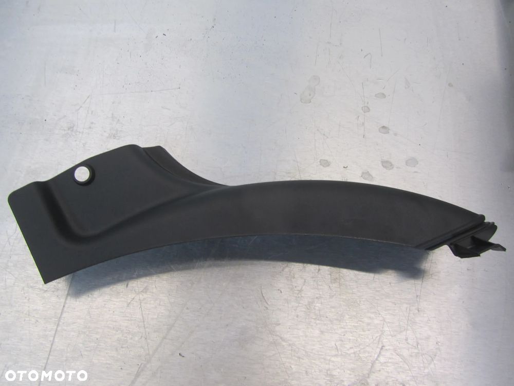 Iveco Daily 14->osłona progu wewnętrzego prawy  przód 5801548108