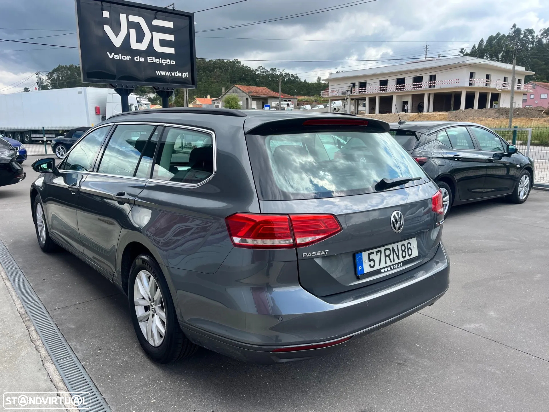 VW Passat Variant 1.6 TDI BlueMotion - 6
