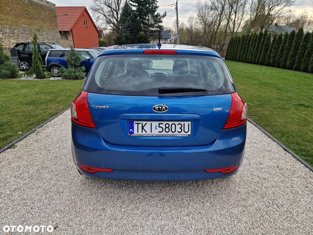 Kia Ceed 1.4 CVVT Dream-Team Edition - 16