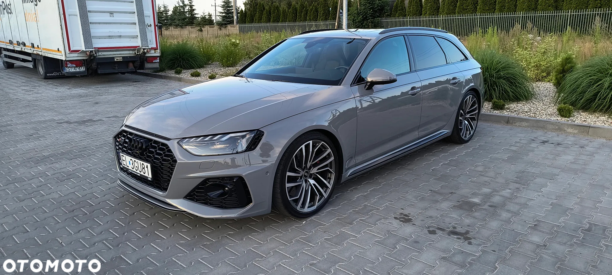 Audi RS4 TFSI Quattro Tiptronic - 4
