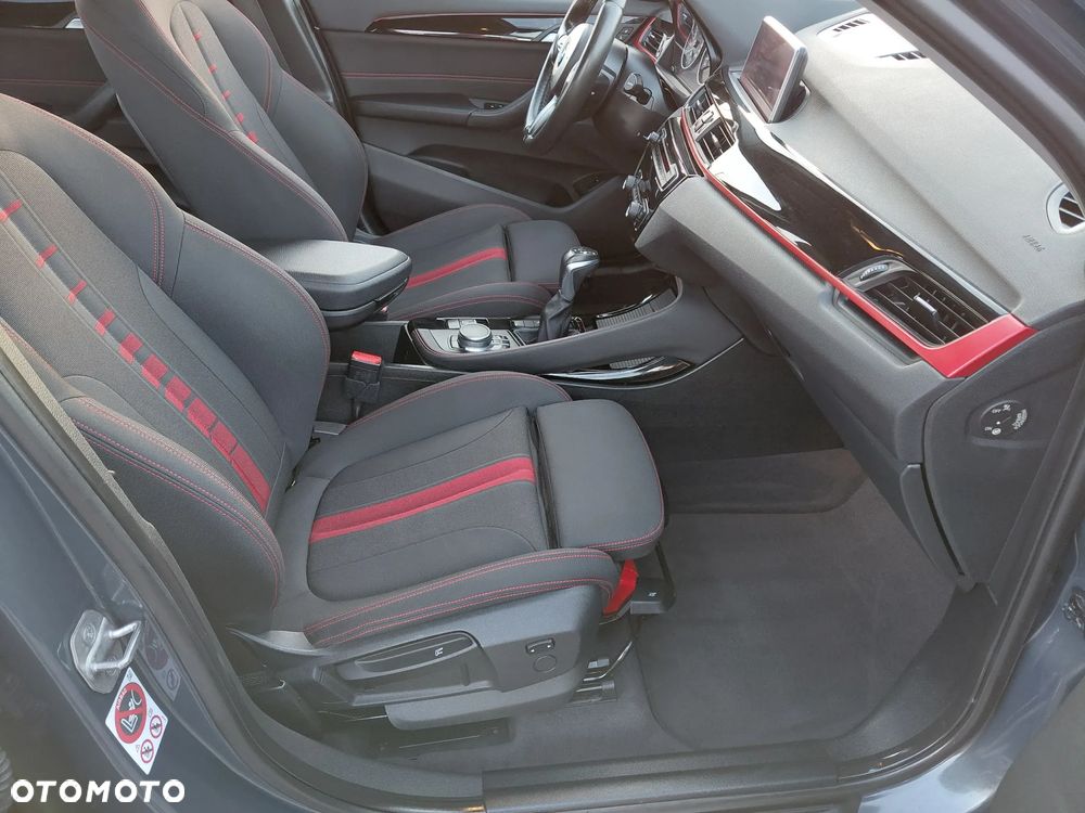 BMW X1 sDrive18i Sport Line - 23