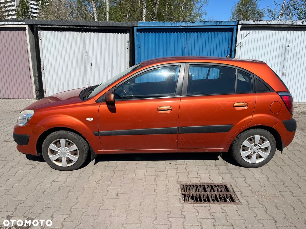 Kia Rio 1.4 (klm) / Comfort + - 4