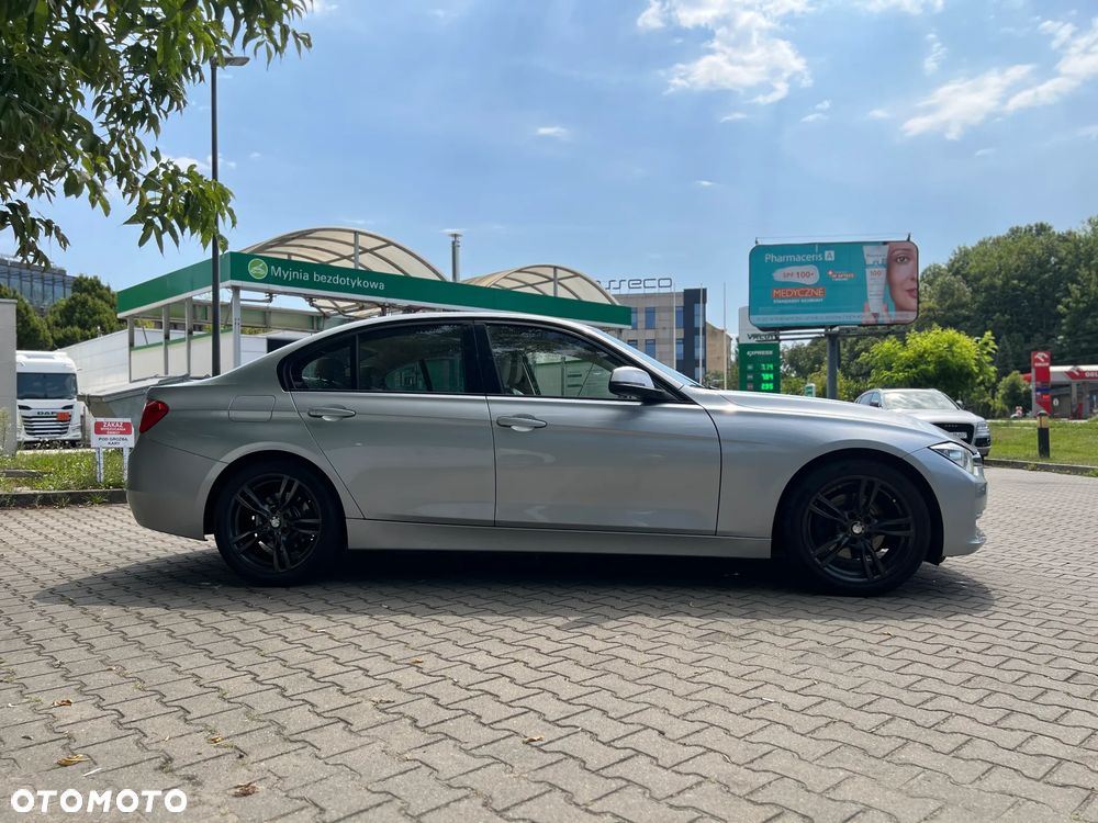BMW Seria 3 328i Modern Line - 3