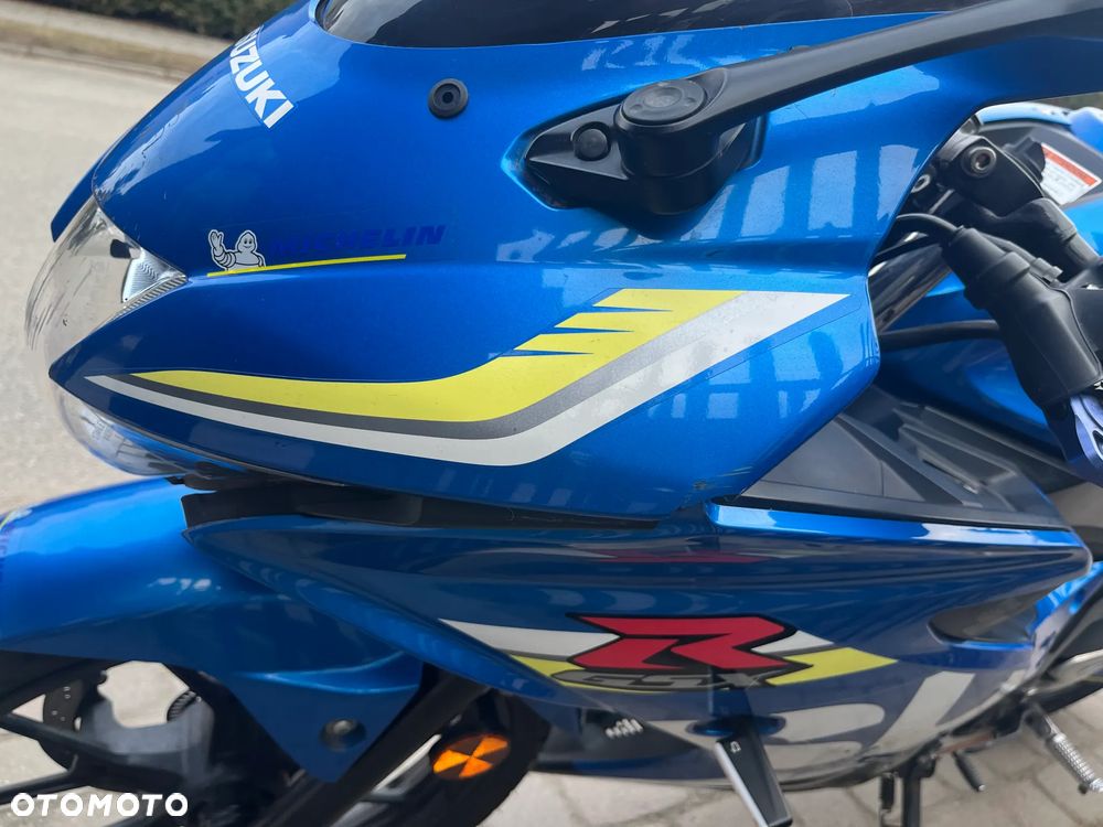 Suzuki GSX-R - 10