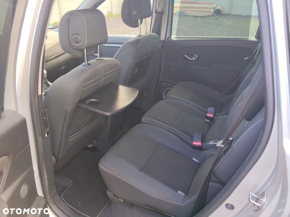 Renault Grand Scenic dCi 150 FAP Dynamique - 11