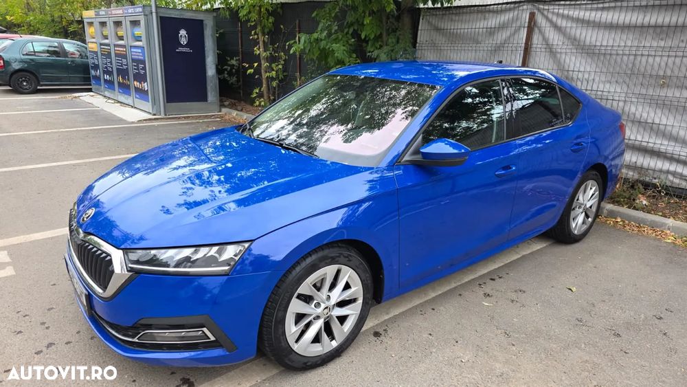 Skoda Octavia 2.0 TDI DSG Ambition - 2