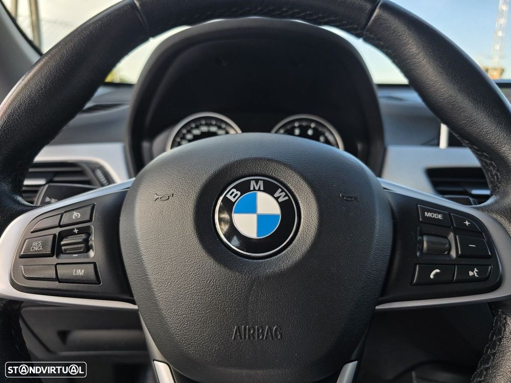 BMW X1 25 e xDrive xLine - 35