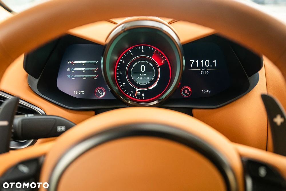 Aston Martin DBS - 31