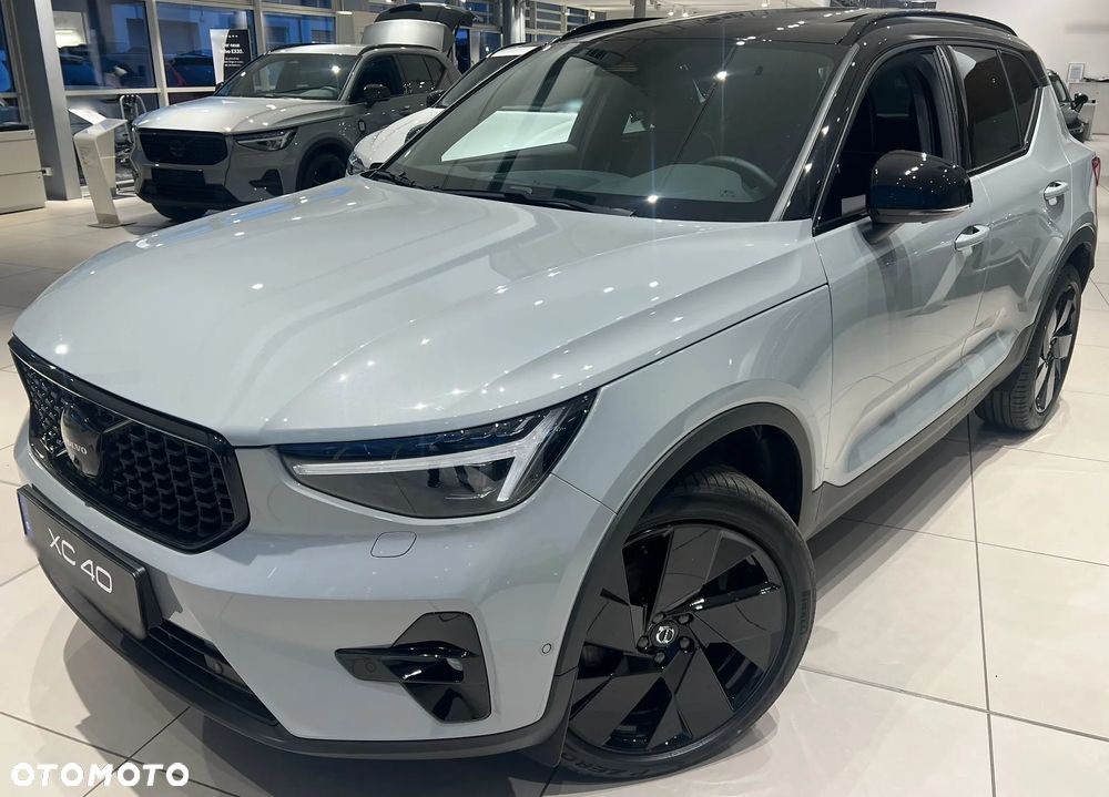 Volvo XC 40 B4 AWD Ultimate Dark - 11