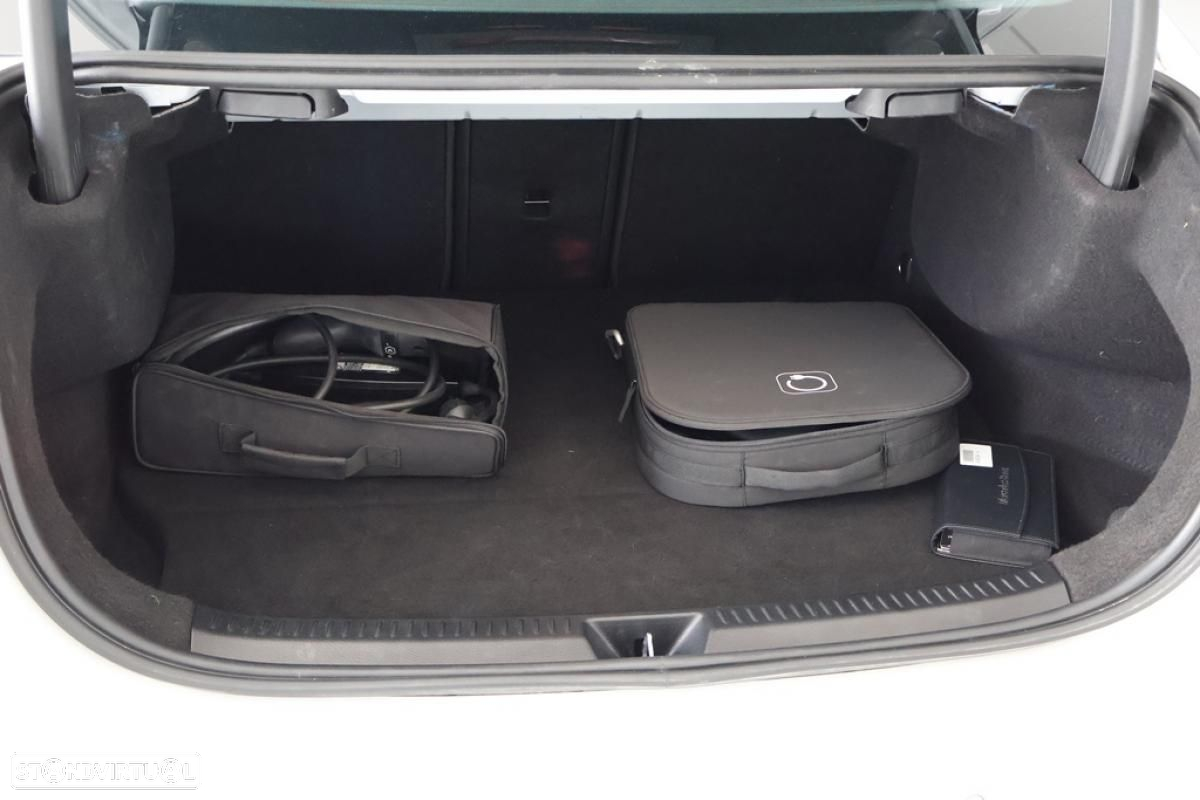 Mercedes-Benz A 250 Limousine e - 10