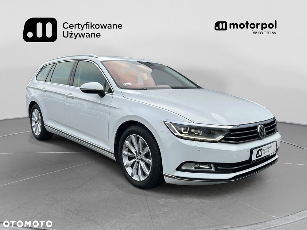 Volkswagen Passat - 12