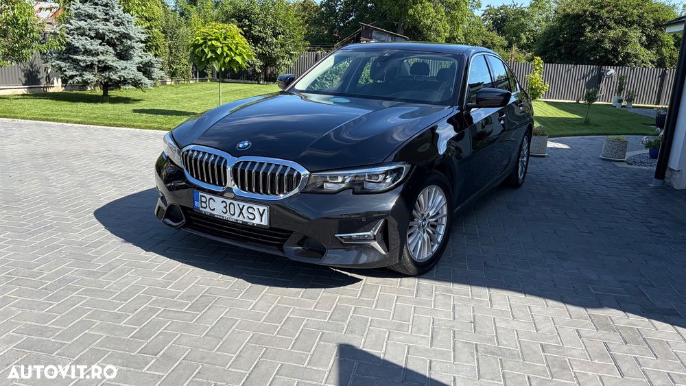 BMW Seria 3 320i Aut. Luxury Line - 23