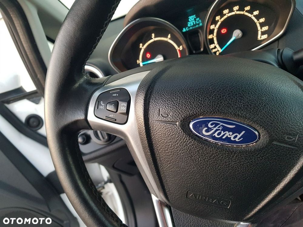 Ford Fiesta - 16