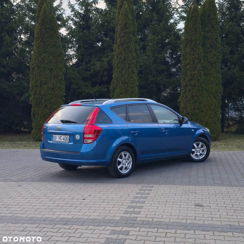 Kia Ceed - 15