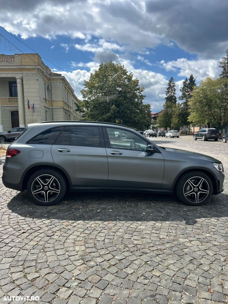 Mercedes-Benz GLC - 4