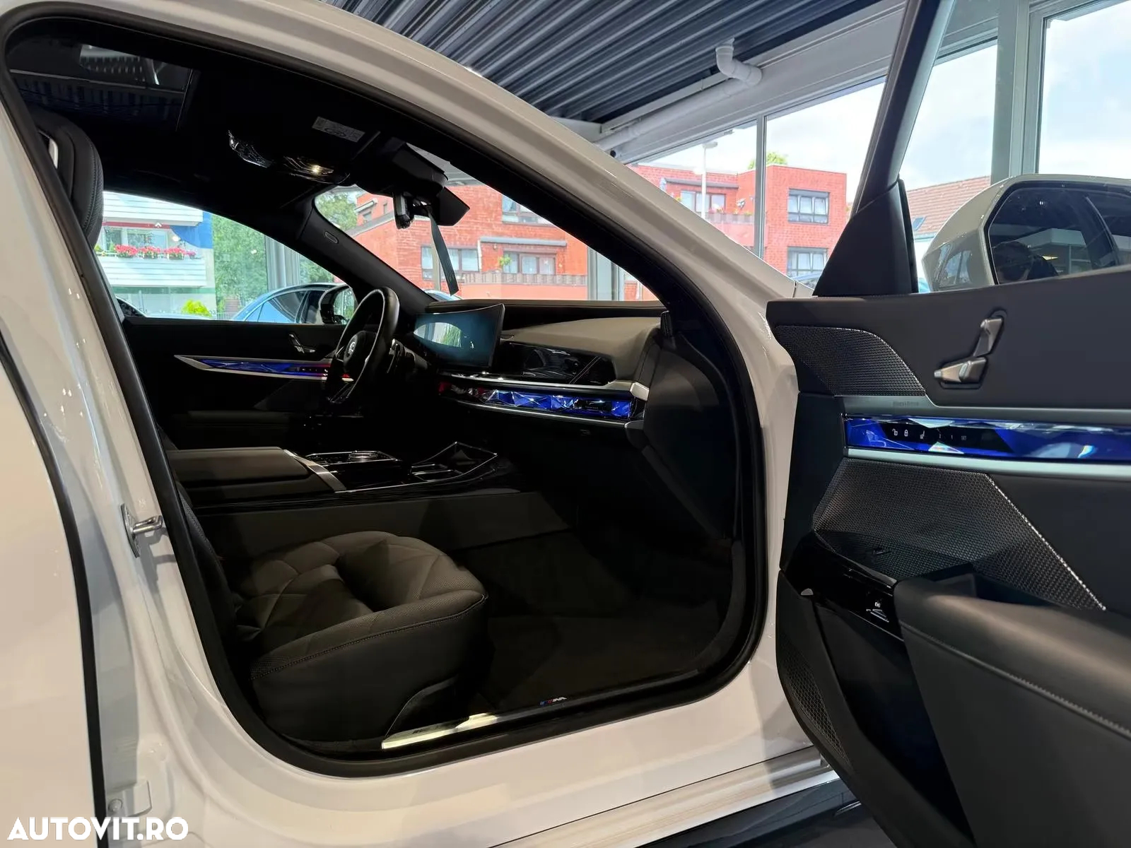 BMW Seria 7 740d xDrive MHEV - 13