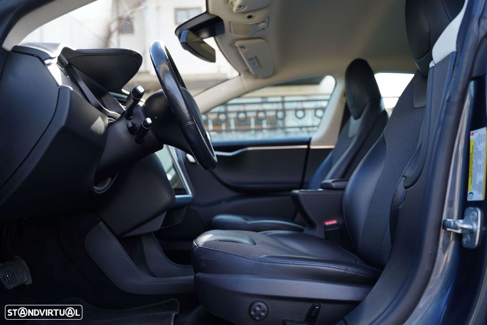 Tesla Model S 85D - 15