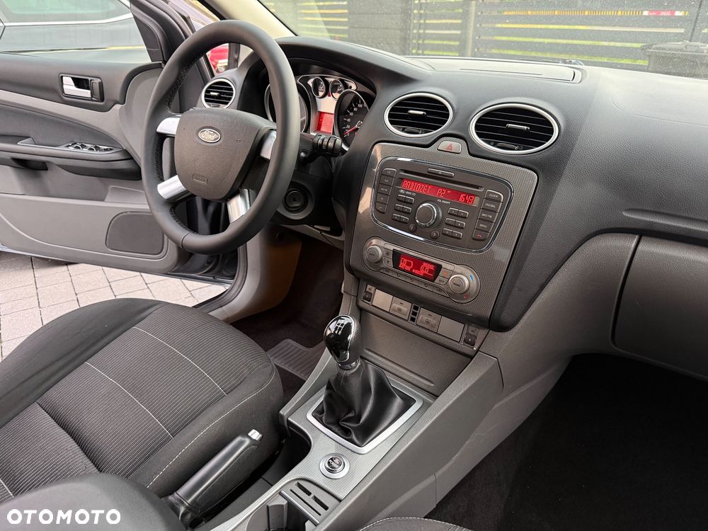 Ford Focus 1.6 Ti-VCT Titanium - 6