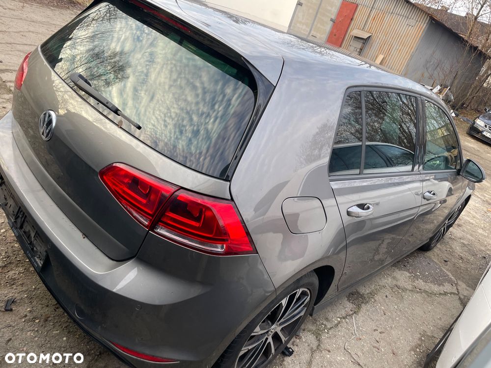 Volkswagen Golf 1.4 TSI ACT BlueMotion Technology Highline - 4