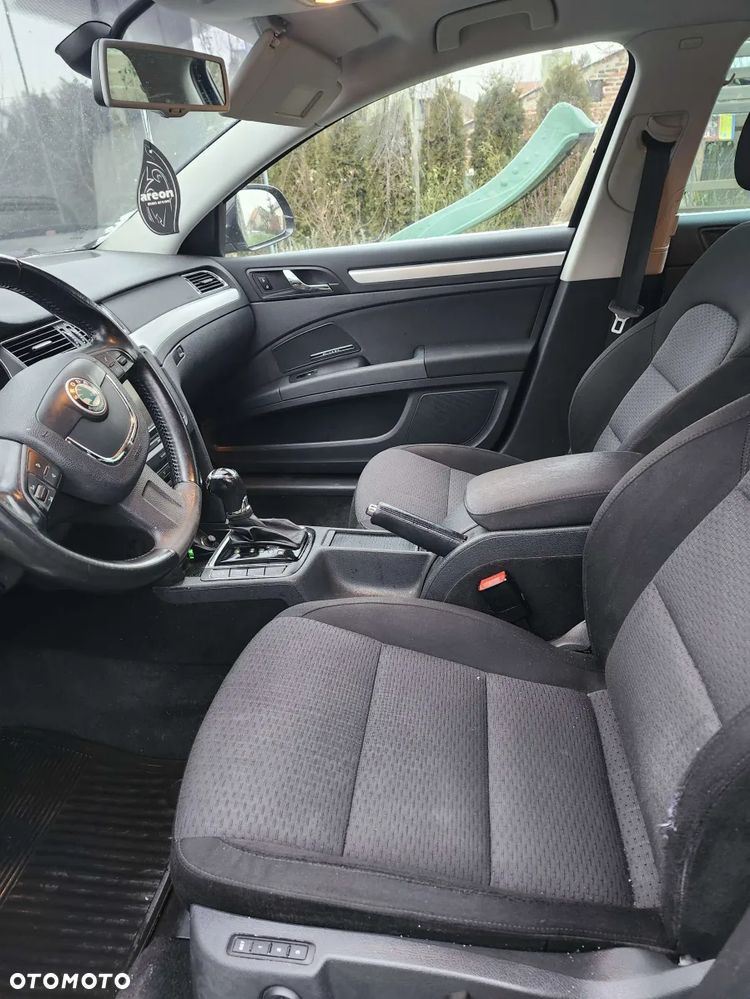 Skoda Superb 2.0 TDI DSG Elegance - 6