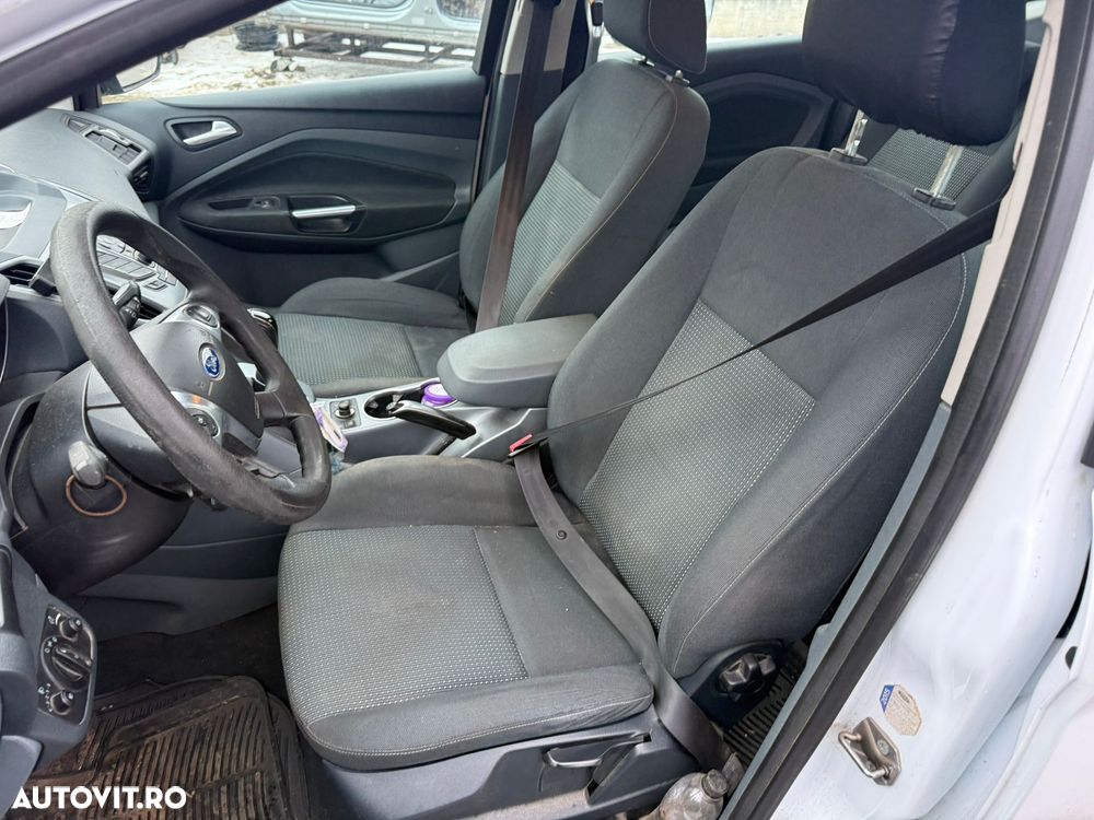 Dezmembrez / Dezmembrari / Piese / Accesorii Ford grand c-max 2 2012 alb 2.0 tdci stanga - 5