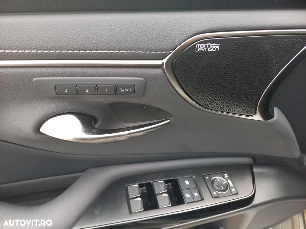 Lexus Seria ES 300h 2.5 TNGA HV 25H- 4X2 CVT Luxury - 19