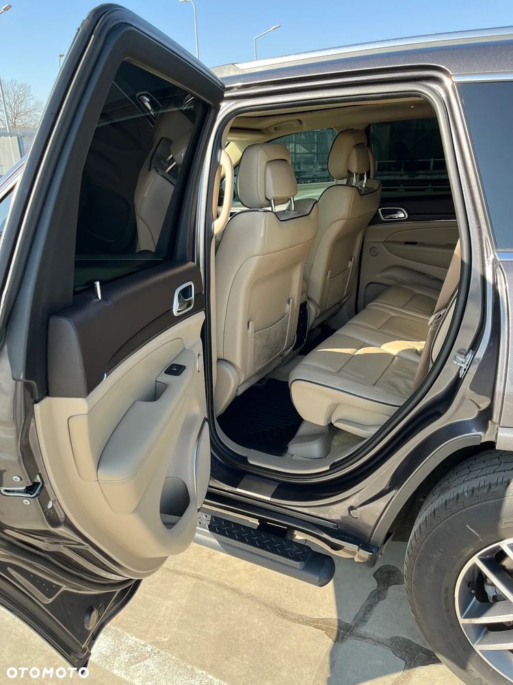 Jeep Grand Cherokee 5.7 V8 HEMI Overland Summit - 12