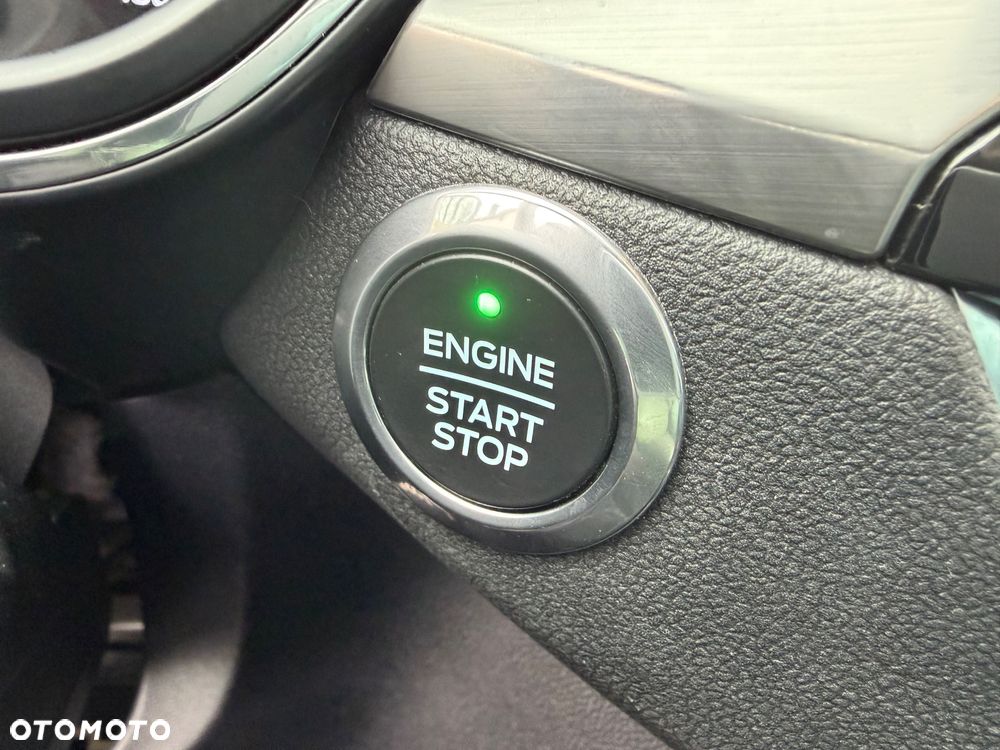 Ford Kuga 2.0 TDCi FWD Titanium - 32