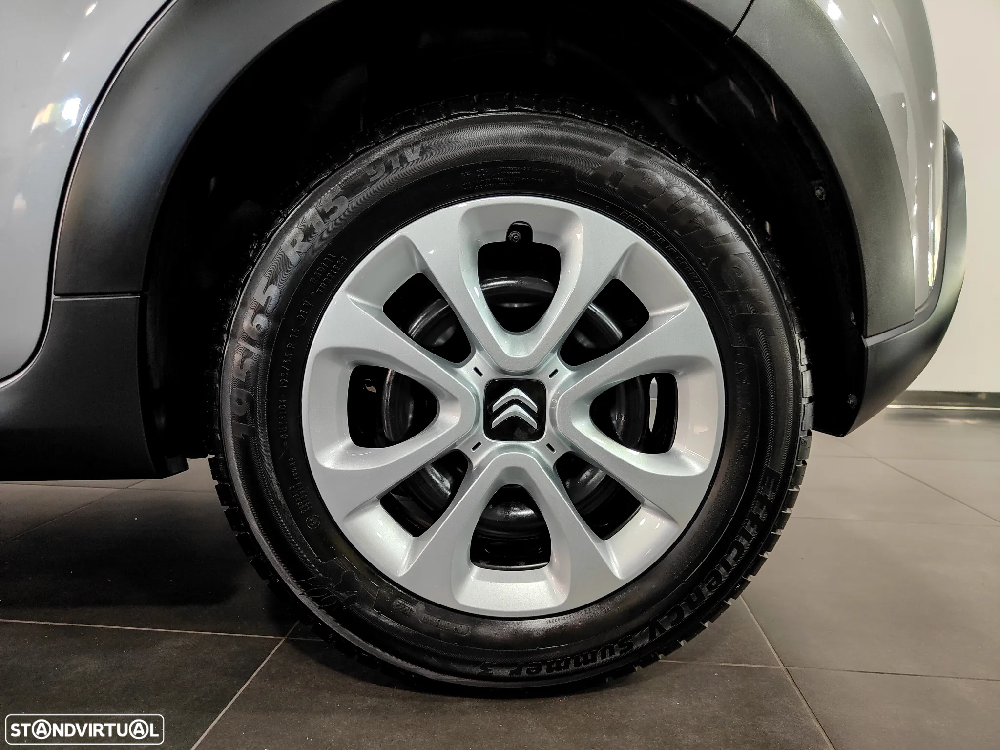Citroën C3 1.2 PureTech Feel EAT6 - 21