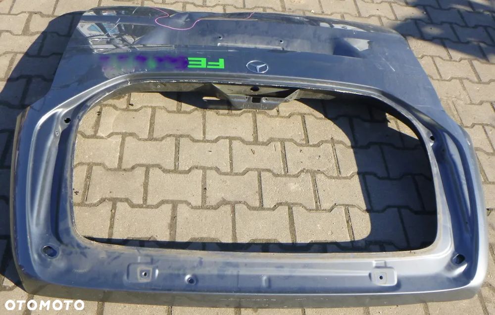 Mercedes V W447 Klapa Tył A4477421014 - 3