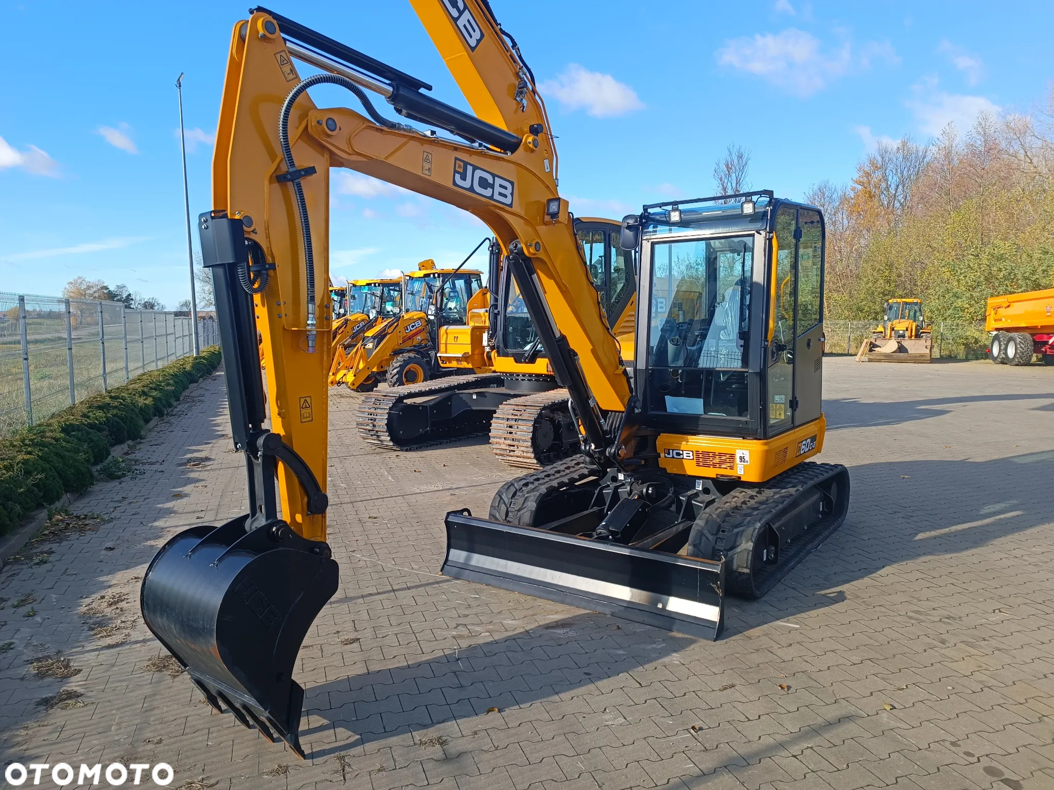 JCB 60C-2 - 7
