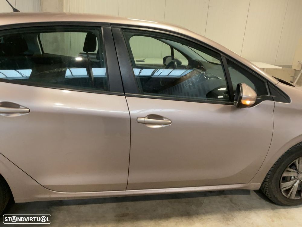 Peugeot 208 82 VTI Active - 4