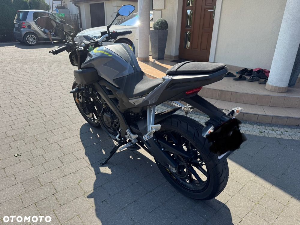 Yamaha MT - 4