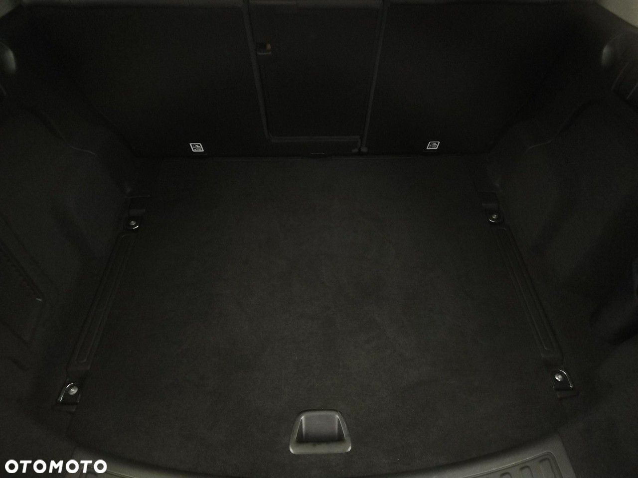 Land Rover Discovery Sport 2.0 TD4 SE - 24