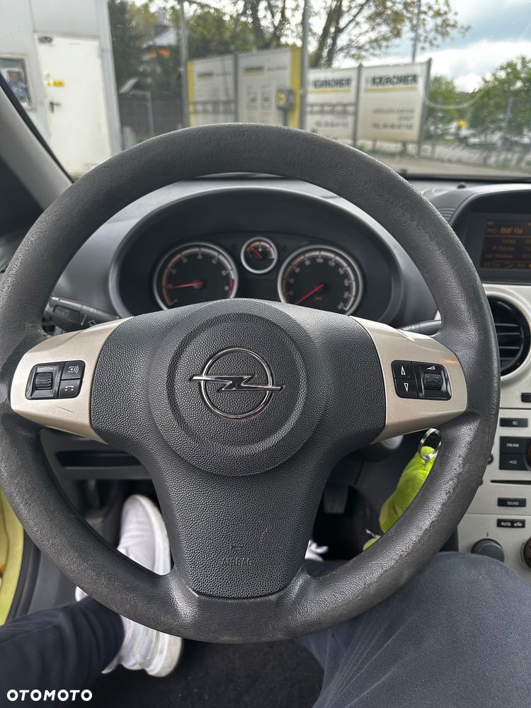 Opel Corsa 1.2 16V Cosmo - 6