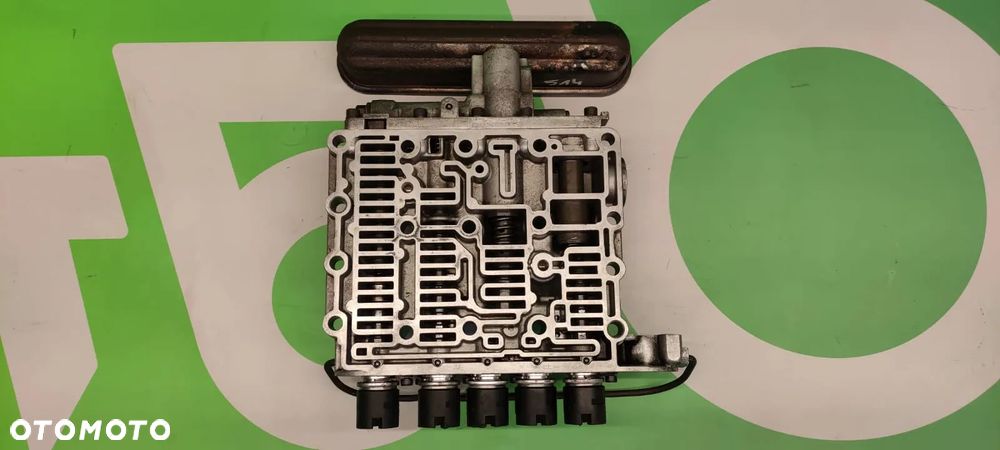 Blok zaworowy ZF 2093352067 Powershift F515100090100 Fendt Xylon 520 - 1