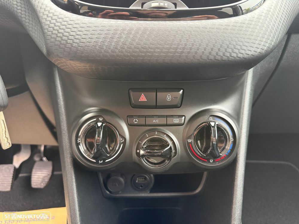 Peugeot 208 1.2 PureTech Style - 21