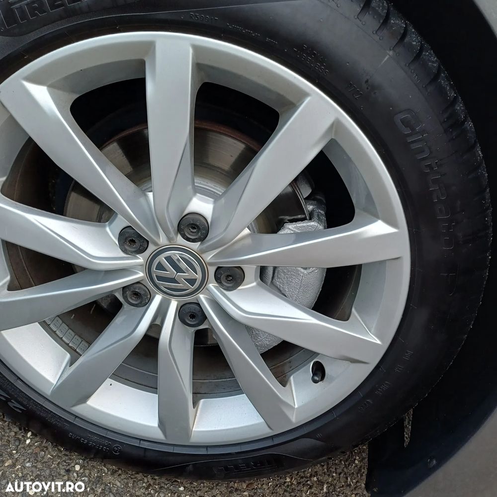 Volkswagen Golf 1.6 TDI BMT Highline - 12