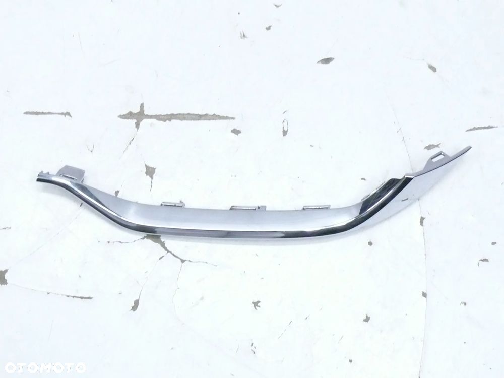 AUDI A8 D5 KRATKA ZDERZAKA TYŁ PRAWA