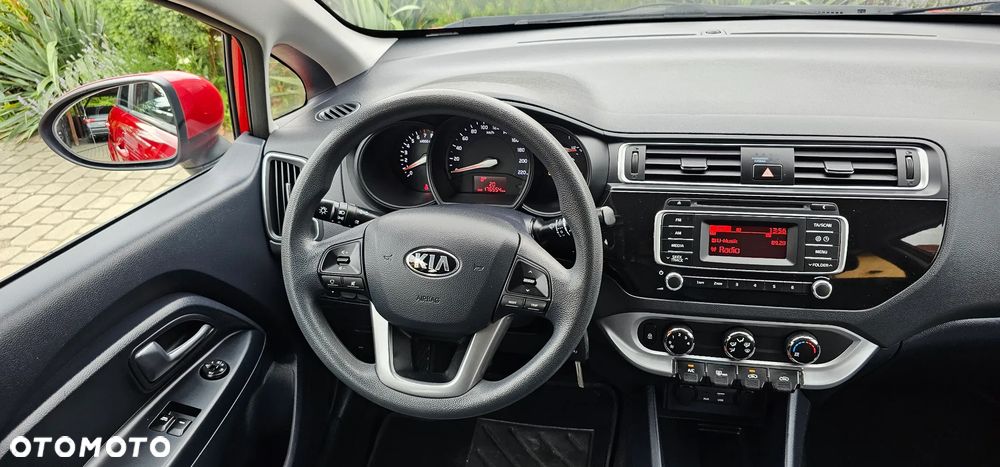 Kia Rio - 8