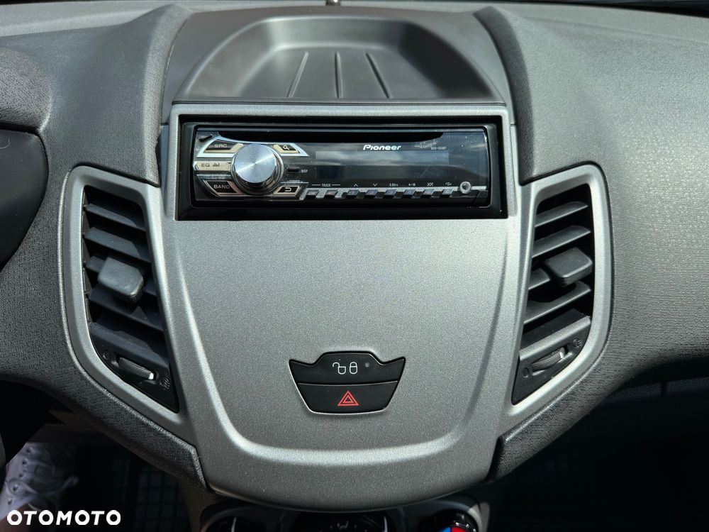 Ford Fiesta 1.25 Trend Edition - 24